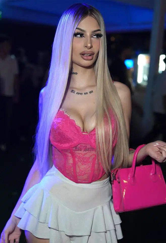 Taylor Mega — Contenuto esclusivo #4